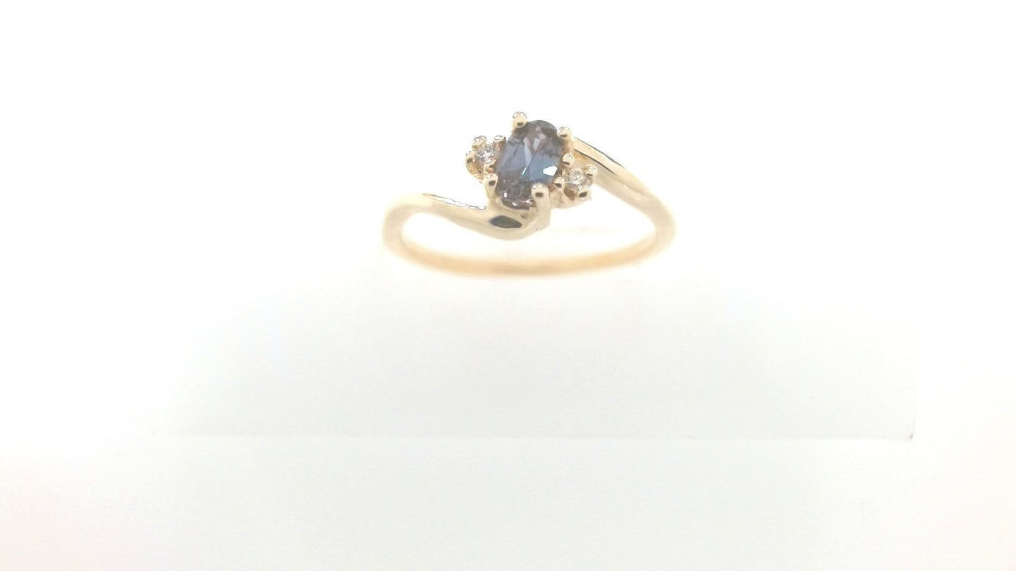 Lady's Yellow 10 Karat 3 Stone