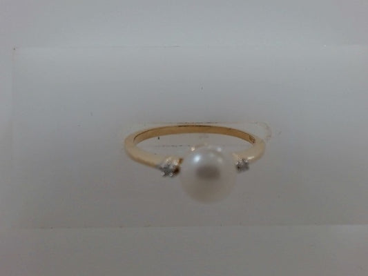Lady's Yellow 10 Karat Pearl/D