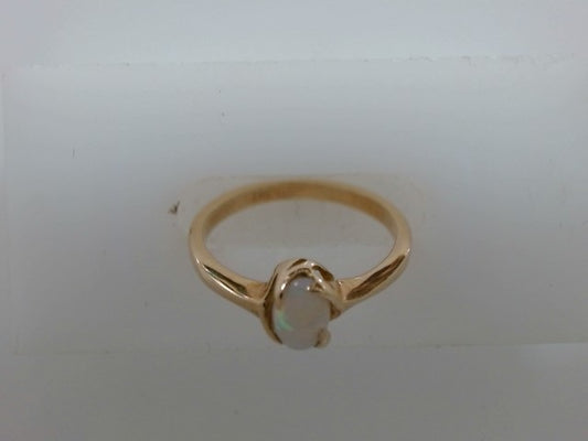 Lady's Yellow 10 Karat Oval Op