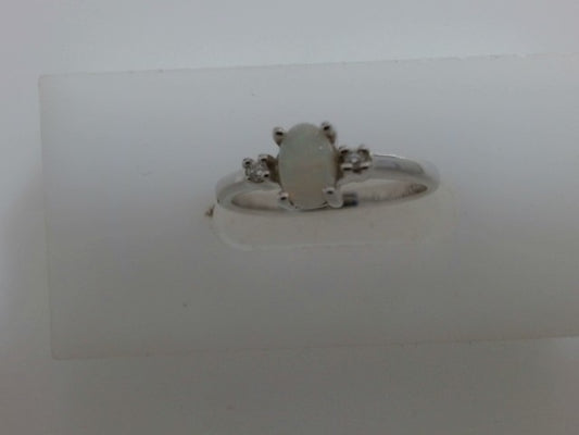 Lady's White 10 Karat Oval Opa