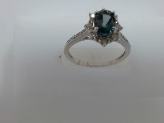 Lady's White  London Blue 7X5
