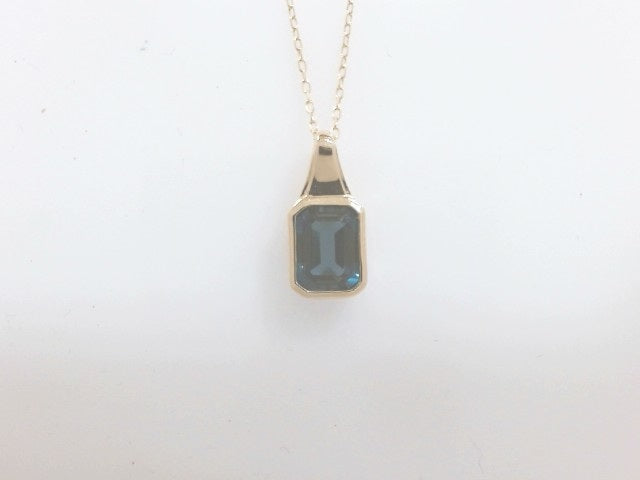 Lady's Yellow 14 Karat Pendant