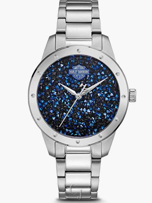 Dial sparkles with blue ultra-
